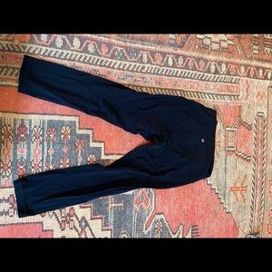Lululemon align cropped leggings, size 6